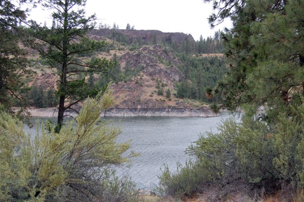 The lake just keeps rollin' along.