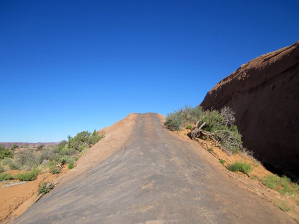 ... then drive up this spine. Don't get distracted!