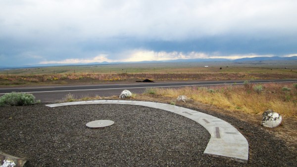 ... Mt. Adams, Rainier, Jefferson, Three Sisters, Mt. Washington, 3-Finger Jack, and more ...